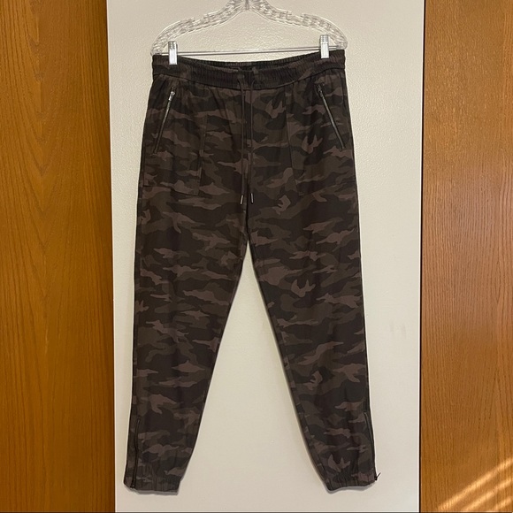 Athleta Farallon Camo Jogger Pants - Picture 5 of 12